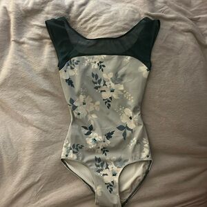 Eleve leotard XS